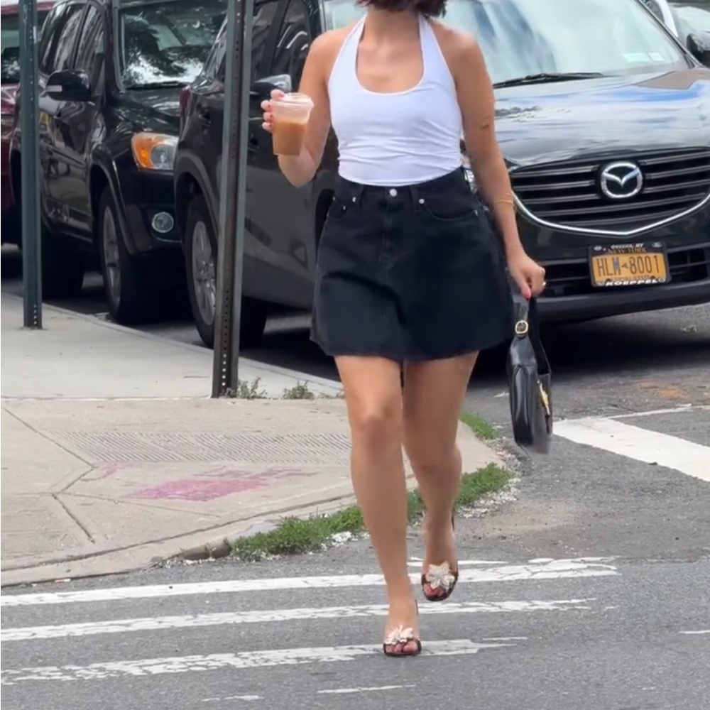 Black Levi’s Flounce Denim Skirt